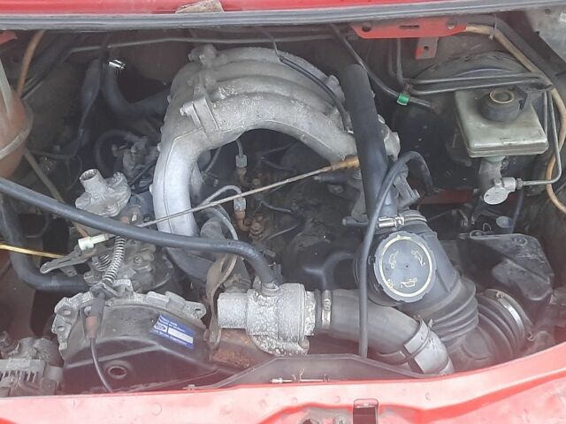 Красный Форд Транзит, объемом двигателя 2.5 л и пробегом 500 тыс. км за 1200 $, фото 4 на Automoto.ua