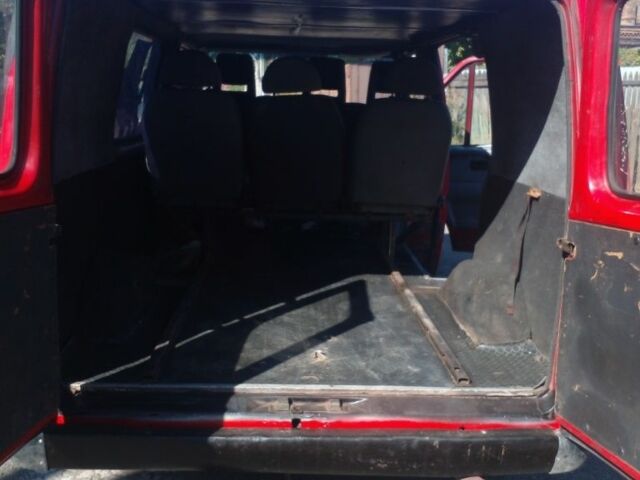 Червоний Форд Транзит, об'ємом двигуна 2.5 л та пробігом 320 тис. км за 1700 $, фото 7 на Automoto.ua