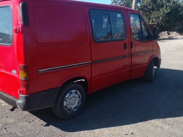 Червоний Форд Транзит, об'ємом двигуна 2.5 л та пробігом 320 тис. км за 1700 $, фото 1 на Automoto.ua