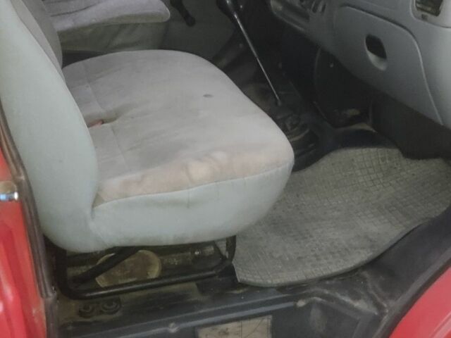 Червоний Форд Транзит, об'ємом двигуна 2.5 л та пробігом 1000 тис. км за 2350 $, фото 5 на Automoto.ua