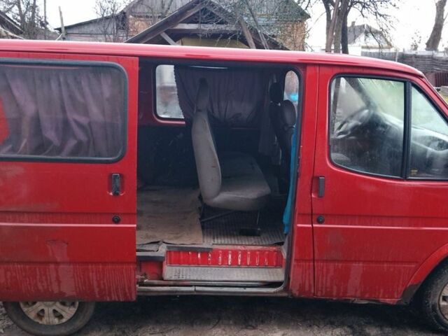 Красный Форд Транзит, объемом двигателя 2.5 л и пробегом 300 тыс. км за 1400 $, фото 5 на Automoto.ua
