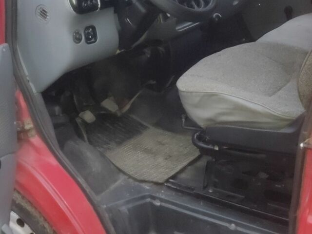 Червоний Форд Транзит, об'ємом двигуна 2.5 л та пробігом 1000 тис. км за 2350 $, фото 4 на Automoto.ua