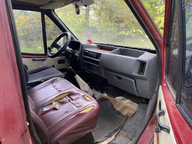 Форд Транзит 1998 у Очакове на Automoto.ua Червоний Форд Транзит, об'ємом двигуна 2.5 л та пробігом 300 тис. км за 2000 $, фото 4 на Automoto.ua