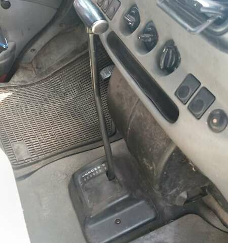 Красный Форд Транзит, объемом двигателя 2.5 л и пробегом 268 тыс. км за 3500 $, фото 1 на Automoto.ua