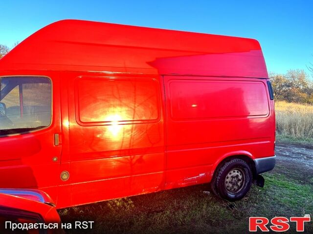 Красный Форд Транзит, объемом двигателя 25 л и пробегом 280 тыс. км за 3550 $, фото 1 на Automoto.ua