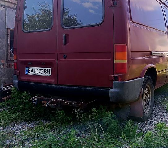 Красный Форд Транзит, объемом двигателя 2.5 л и пробегом 480 тыс. км за 3500 $, фото 2 на Automoto.ua