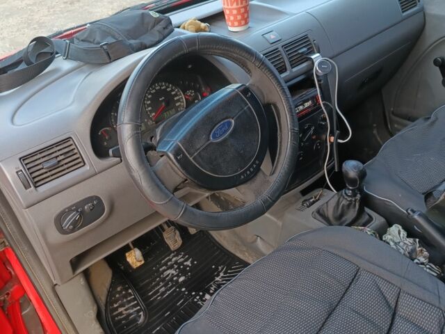 Красный Форд Транзит, объемом двигателя 1.8 л и пробегом 333 тыс. км за 2600 $, фото 9 на Automoto.ua