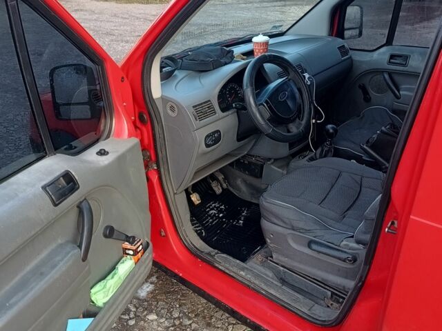 Красный Форд Транзит, объемом двигателя 1.8 л и пробегом 333 тыс. км за 2600 $, фото 8 на Automoto.ua