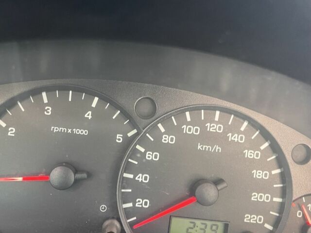 Красный Форд Транзит, объемом двигателя 1.8 л и пробегом 257 тыс. км за 3200 $, фото 7 на Automoto.ua