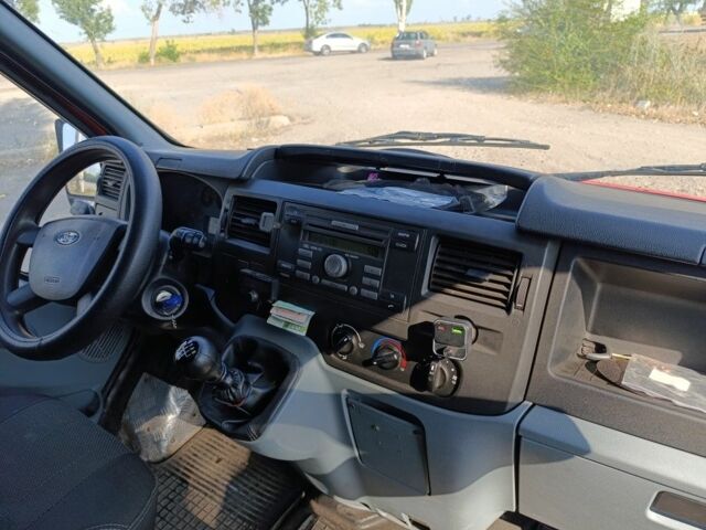 Красный Форд Транзит, объемом двигателя 2.4 л и пробегом 1000 тыс. км за 6800 $, фото 6 на Automoto.ua