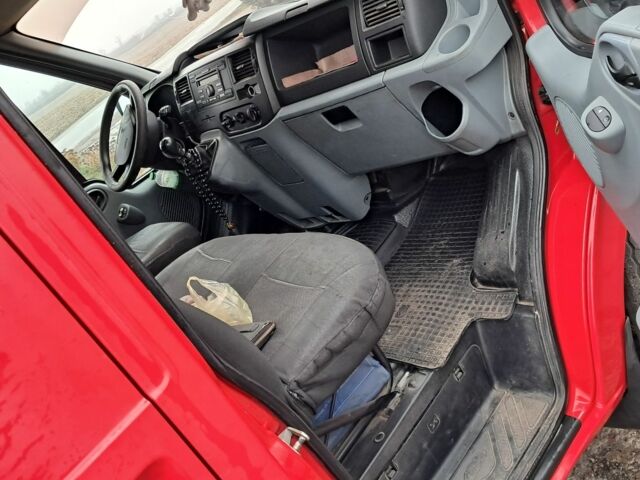 Червоний Форд Транзит, об'ємом двигуна 2.4 л та пробігом 388 тис. км за 11500 $, фото 5 на Automoto.ua