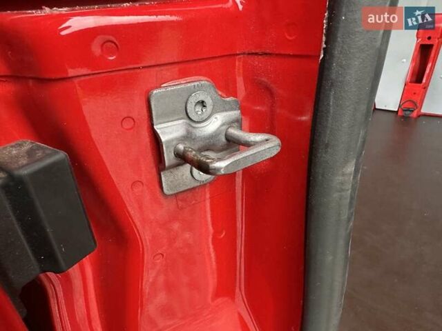 Красный Форд Транзит, объемом двигателя 2 л и пробегом 229 тыс. км за 16200 $, фото 125 на Automoto.ua