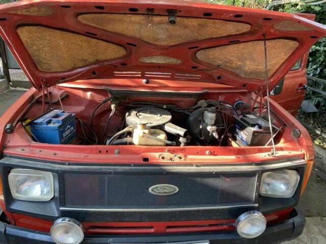 Красный Форд Транзит, объемом двигателя 2.4 л и пробегом 65 тыс. км за 2500 $, фото 6 на Automoto.ua