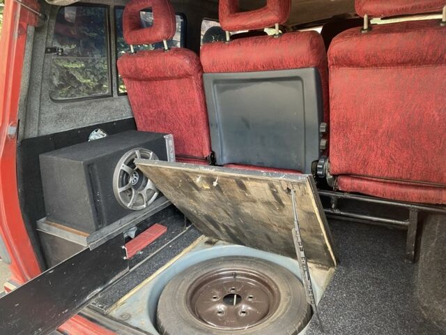 Красный Форд Транзит, объемом двигателя 2.4 л и пробегом 65 тыс. км за 2500 $, фото 2 на Automoto.ua