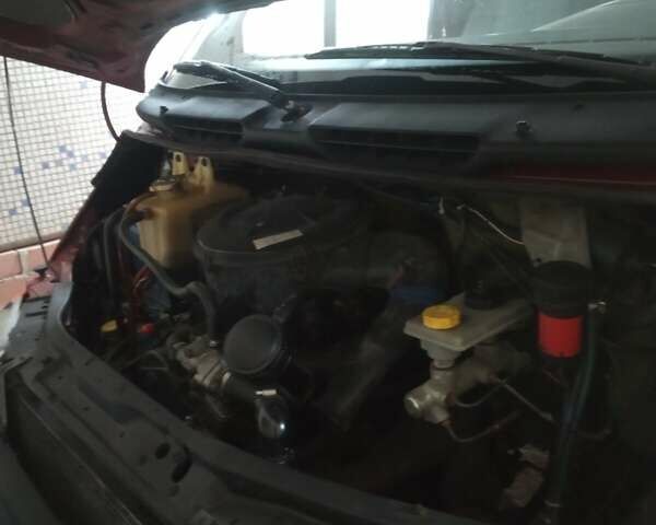 Червоний Форд Транзит, об'ємом двигуна 2.5 л та пробігом 300 тис. км за 3700 $, фото 2 на Automoto.ua