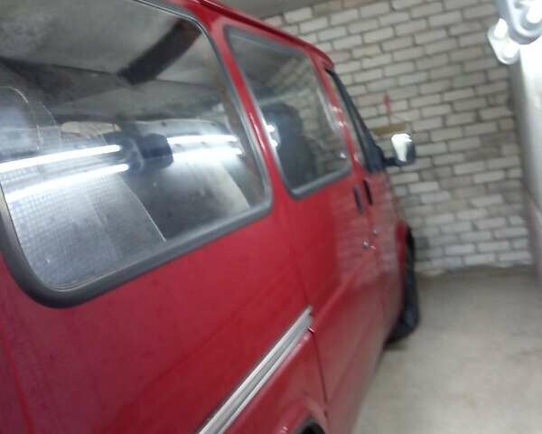 Червоний Форд Транзит, об'ємом двигуна 2.5 л та пробігом 300 тис. км за 3700 $, фото 1 на Automoto.ua