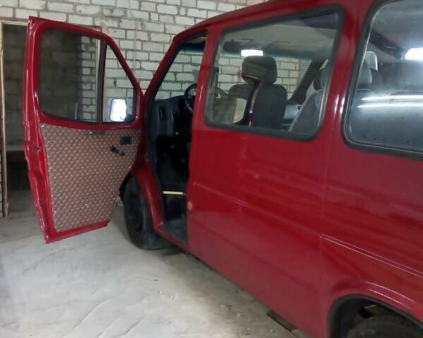 Червоний Форд Транзит, об'ємом двигуна 2.5 л та пробігом 300 тис. км за 3700 $, фото 4 на Automoto.ua