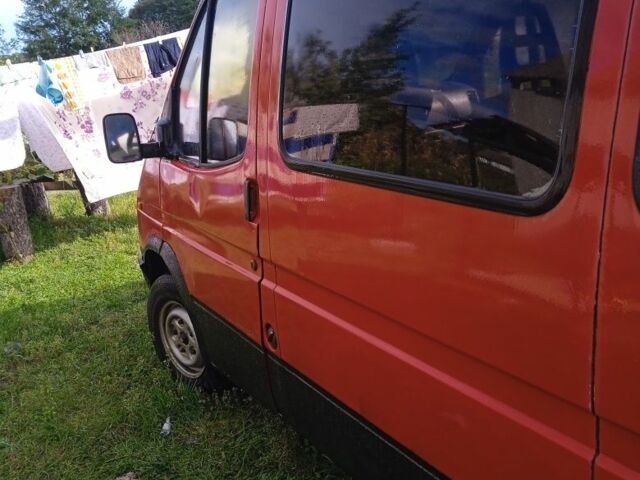 Красный Форд Транзит, объемом двигателя 0 л и пробегом 200 тыс. км за 2300 $, фото 3 на Automoto.ua