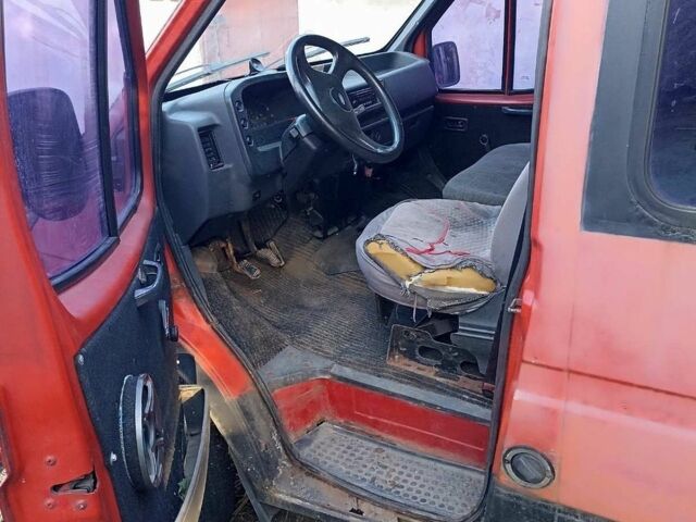 Червоний Форд Транзит, об'ємом двигуна 1.99 л та пробігом 325 тис. км за 750 $, фото 3 на Automoto.ua