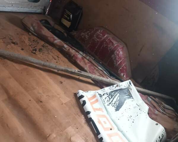 Червоний Форд Транзит, об'ємом двигуна 2.5 л та пробігом 540 тис. км за 1200 $, фото 7 на Automoto.ua