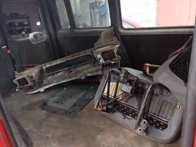 Красный Форд Транзит, объемом двигателя 0 л и пробегом 280 тыс. км за 1400 $, фото 4 на Automoto.ua