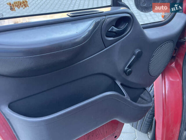 Червоний Форд Транзит, об'ємом двигуна 2 л та пробігом 377 тис. км за 3550 $, фото 7 на Automoto.ua