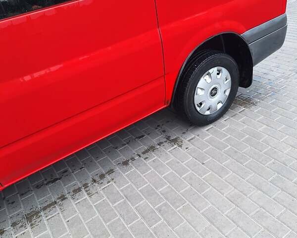 Красный Форд Транзит, объемом двигателя 2 л и пробегом 300 тыс. км за 6700 $, фото 7 на Automoto.ua