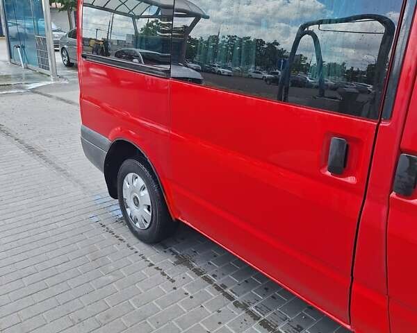 Красный Форд Транзит, объемом двигателя 2 л и пробегом 300 тыс. км за 6700 $, фото 5 на Automoto.ua