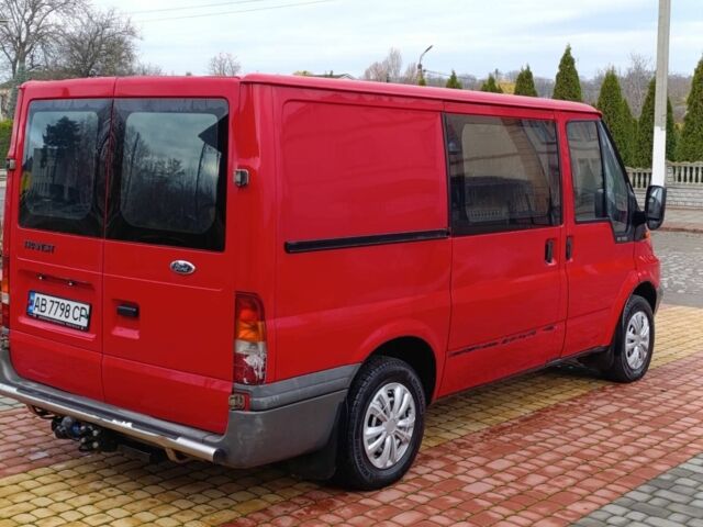 Красный Форд Транзит, объемом двигателя 2 л и пробегом 334 тыс. км за 3750 $, фото 2 на Automoto.ua
