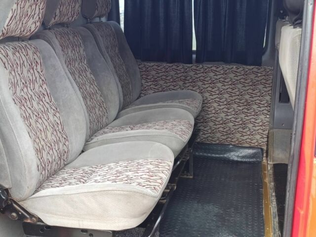 Красный Форд Транзит, объемом двигателя 2 л и пробегом 334 тыс. км за 3750 $, фото 11 на Automoto.ua