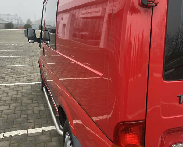 Красный Форд Транзит, объемом двигателя 2 л и пробегом 270 тыс. км за 5799 $, фото 7 на Automoto.ua