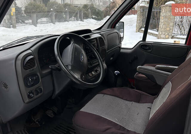 Червоний Форд Транзит, об'ємом двигуна 2 л та пробігом 373 тис. км за 3899 $, фото 5 на Automoto.ua