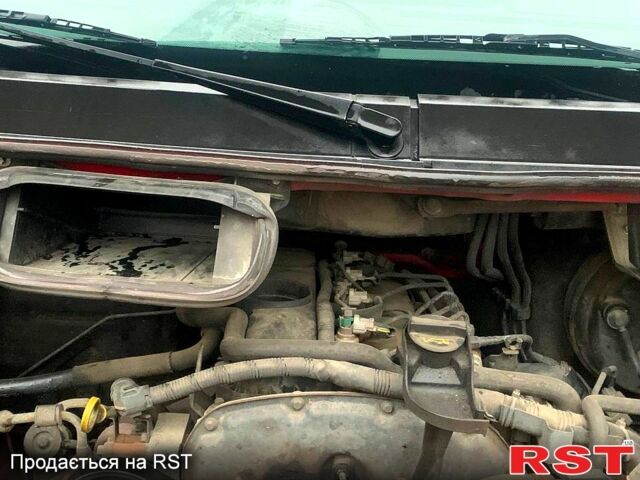 Красный Форд Транзит, объемом двигателя 2.4 л и пробегом 363 тыс. км за 10300 $, фото 4 на Automoto.ua