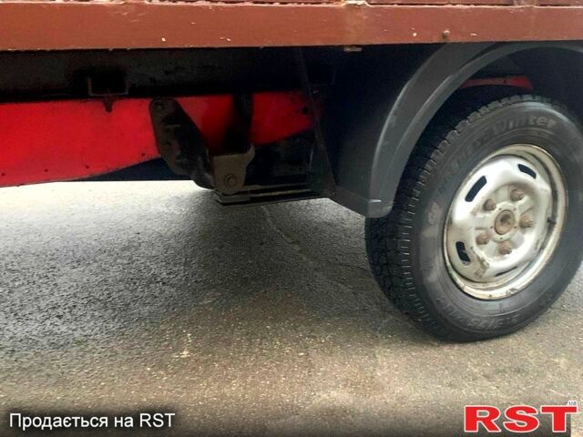 Красный Форд Транзит, объемом двигателя 2.4 л и пробегом 363 тыс. км за 10300 $, фото 6 на Automoto.ua