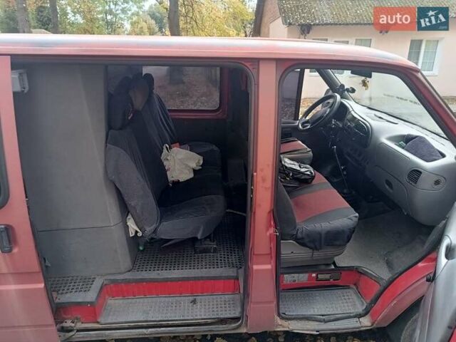 Форд Транзит 1991 у Сумах на Automoto.ua Червоний Форд Транзит, об'ємом двигуна 2.5 л та пробігом 490 тис. км за 3000 $, фото 3 на Automoto.ua