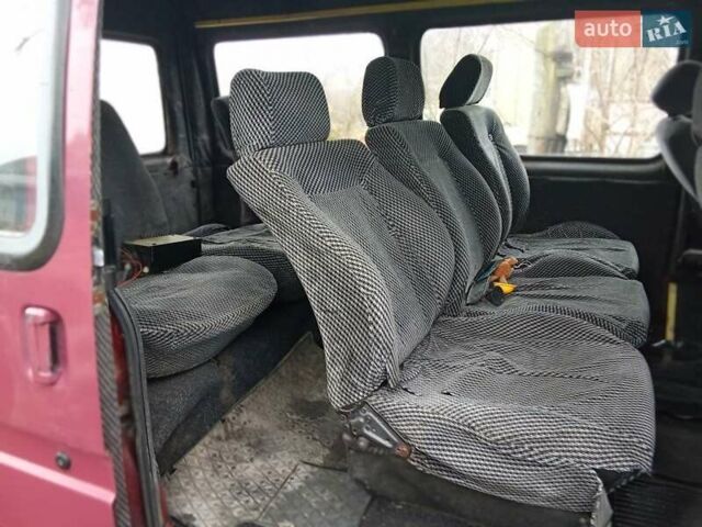 Красный Форд Транзит, объемом двигателя 2.5 л и пробегом 6 тыс. км за 1400 $, фото 3 на Automoto.ua