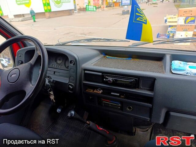 Красный Форд Транзит, объемом двигателя 2.5 л и пробегом 0 тыс. км за 1180 $, фото 6 на Automoto.ua