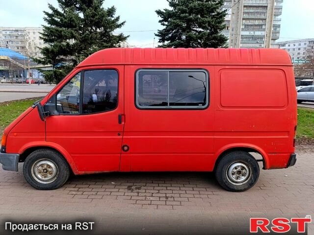 Красный Форд Транзит, объемом двигателя 2.5 л и пробегом 0 тыс. км за 1180 $, фото 1 на Automoto.ua