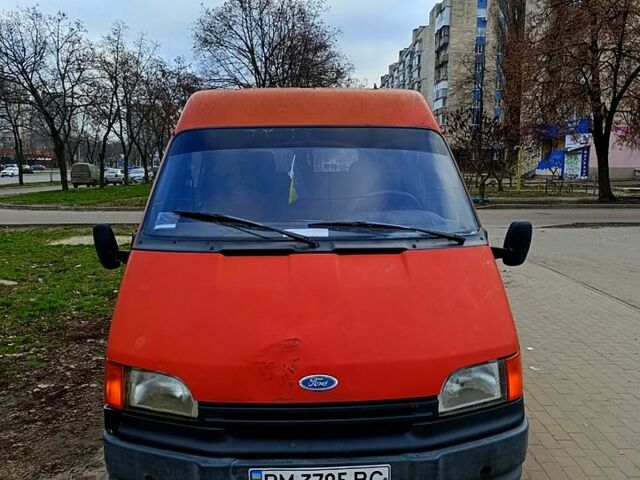 Красный Форд Транзит, объемом двигателя 2.5 л и пробегом 0 тыс. км за 1180 $, фото 2 на Automoto.ua
