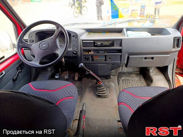 Красный Форд Транзит, объемом двигателя 2.5 л и пробегом 0 тыс. км за 1180 $, фото 7 на Automoto.ua