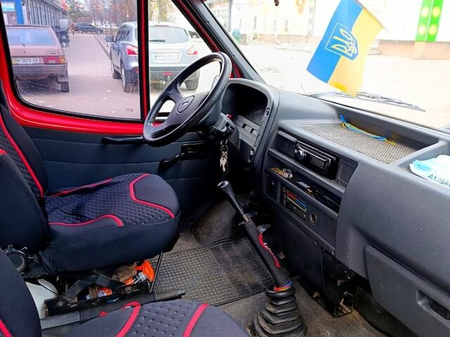 Красный Форд Транзит, объемом двигателя 2.5 л и пробегом 0 тыс. км за 1180 $, фото 8 на Automoto.ua