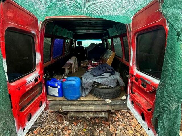 Червоний Форд Транзит, об'ємом двигуна 25 л та пробігом 0 тис. км за 3300 $, фото 3 на Automoto.ua