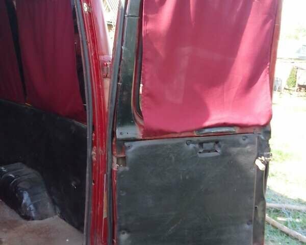 Красный Форд Транзит, объемом двигателя 2.5 л и пробегом 380 тыс. км за 2000 $, фото 6 на Automoto.ua