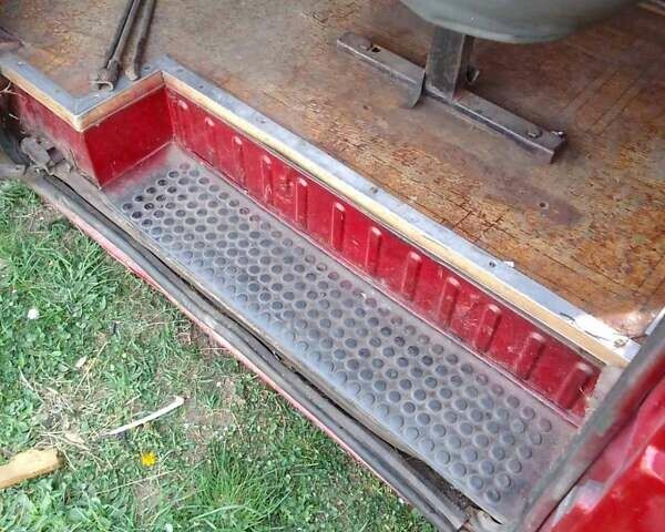 Красный Форд Транзит, объемом двигателя 2.5 л и пробегом 380 тыс. км за 2000 $, фото 4 на Automoto.ua