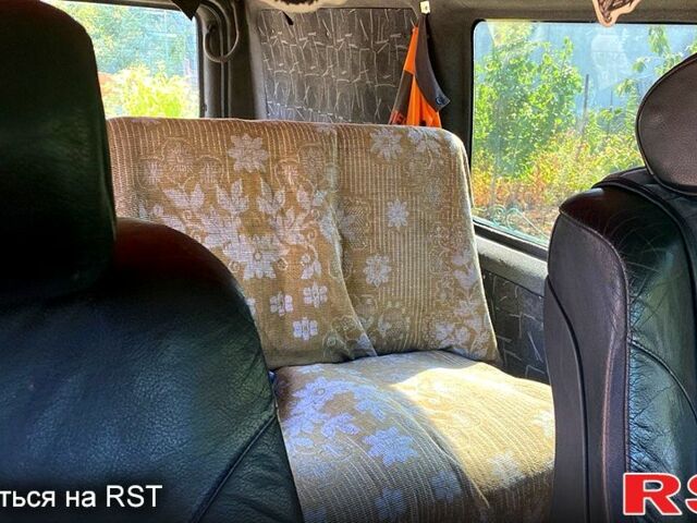 Красный Форд Транзит, объемом двигателя 2 л и пробегом 430 тыс. км за 3900 $, фото 7 на Automoto.ua
