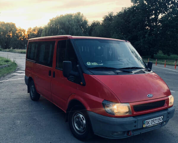 Красный Форд Транзит, объемом двигателя 2 л и пробегом 225 тыс. км за 7000 $, фото 2 на Automoto.ua