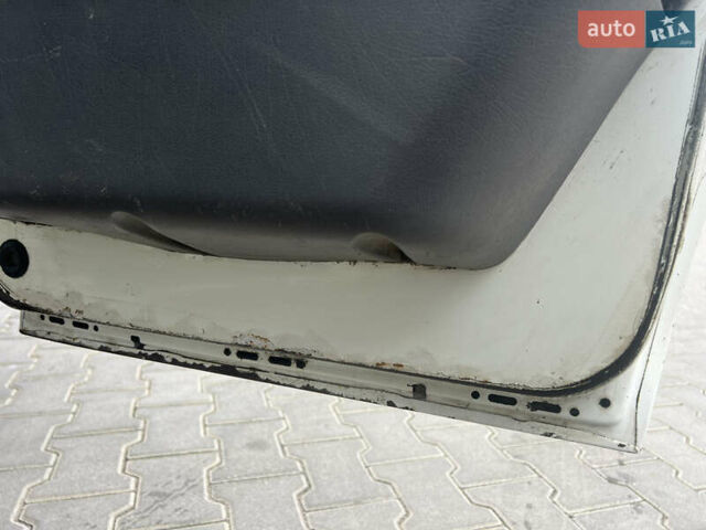 Форд Транзит 2000 у Балте на Automoto.ua Форд Транзит, об'ємом двигуна 2.4 л та пробігом 831 тис. км за 3800 $, фото 10 на Automoto.ua