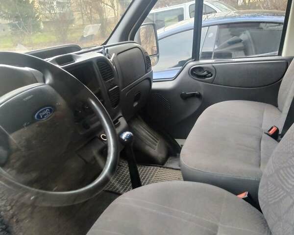 Форд Транзит, об'ємом двигуна 2.4 л та пробігом 245 тис. км за 3200 $, фото 4 на Automoto.ua