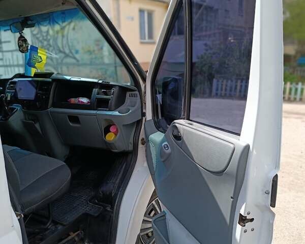 Форд Транзит, объемом двигателя 2.2 л и пробегом 397 тыс. км за 7800 $, фото 23 на Automoto.ua