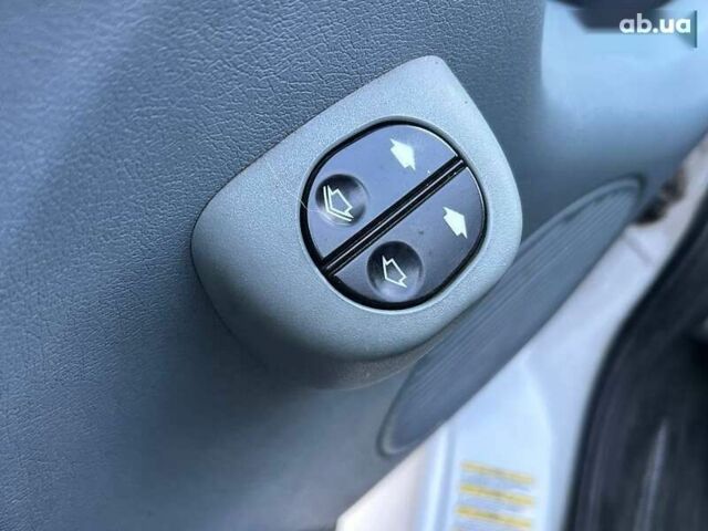 Форд Транзит, об'ємом двигуна 2.2 л та пробігом 240 тис. км за 11200 $, фото 12 на Automoto.ua